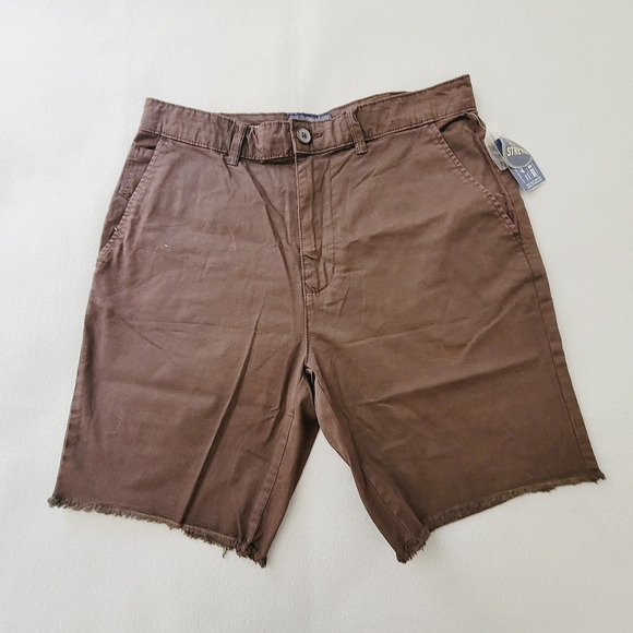 American Rag Other - American Rag Men's  Size 33 Medium Wash Khaki Active Flex Slim Modern Fit.